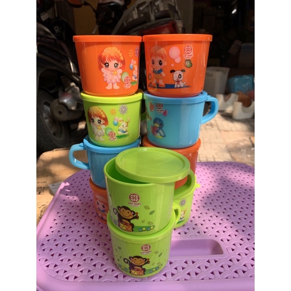 Combo 2 cốc nhựa có nắp đậy hình dễ thương cho em bé- 6030