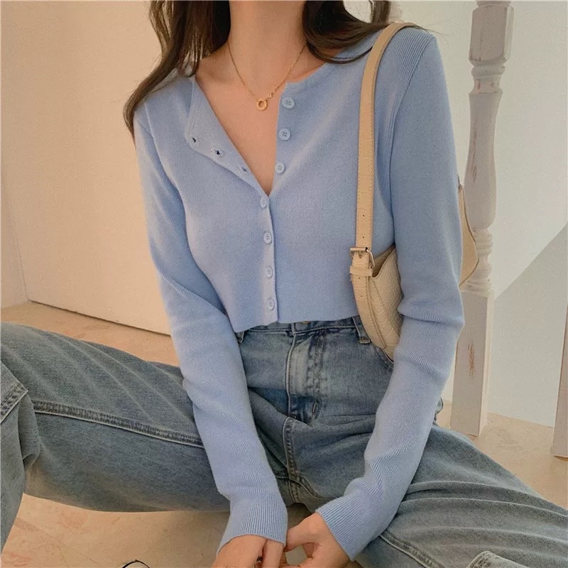 ÁO CROPTOP HÀN QUỐC CÀI NÚT CUTE LẮM NHA M24