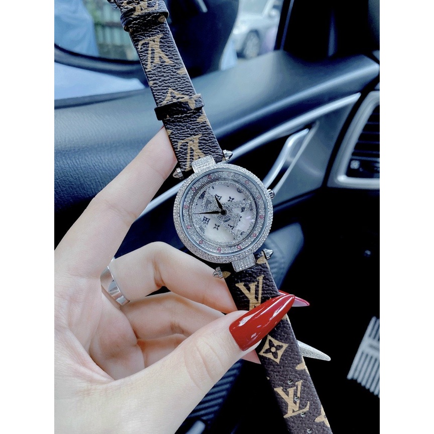 Đồng Hồ Nữ LV Dây Da - Viền Nạm Đá - Size 34mm