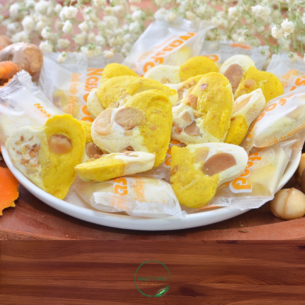 [GIÒN RỤM] Bánh quy hạt Mắcca & Nghệ hình trái tim dễ thương ít đường - Hộp 12 bánh/45G | BigBuy360 - bigbuy360.vn