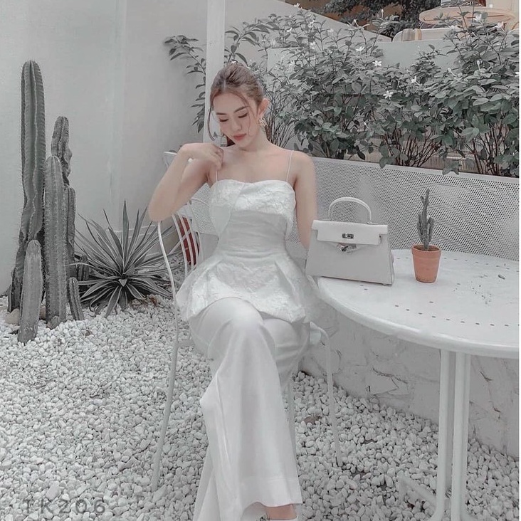 Áo nữ kiểu peplum 2 dây nơ to xoắn ngực màu be trắng đen