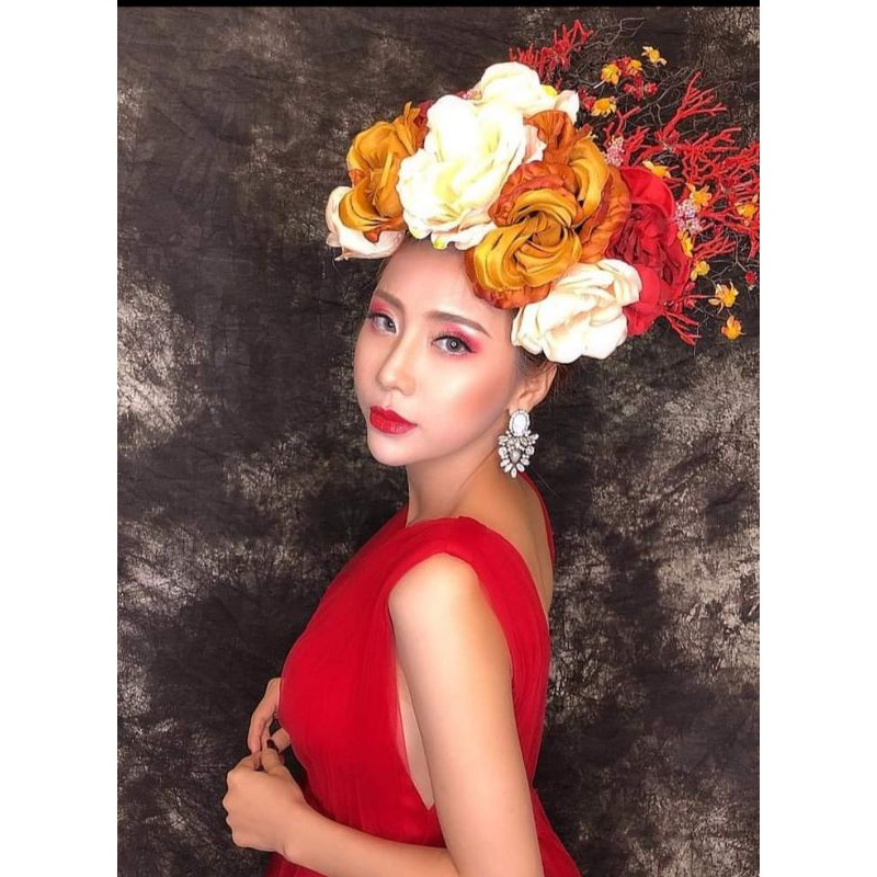 cài hoa hồng bản lớn chụp hình