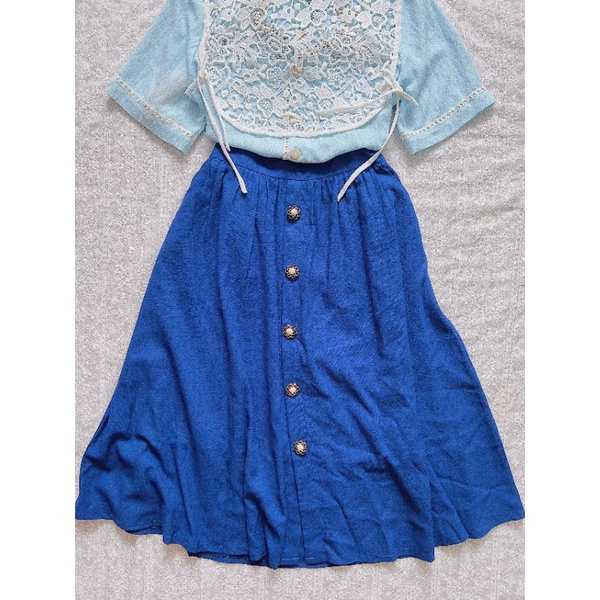 Chân váy dài hàng nút