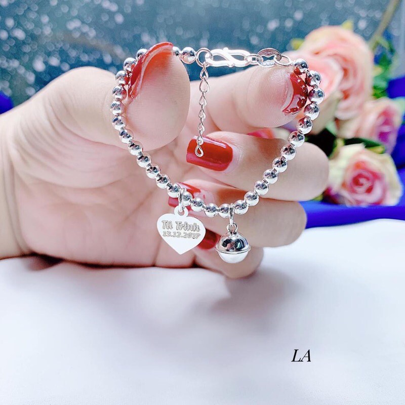 LẮC TAY BI BẠC TA TREO CHUÔNG VÀ MẶT TIM KHẮC THÔNG TIN THEO YÊU CẦU