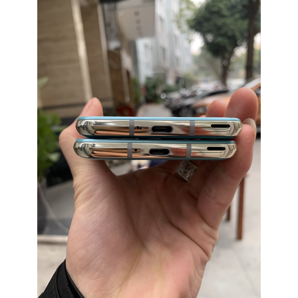 Điện thoại Sharp AQUOS R2 zin keng New 99% | BigBuy360 - bigbuy360.vn