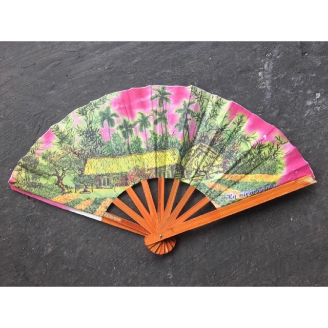 Quạt giấy cầm tay
