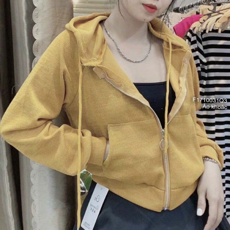 Áo khoác len tăm có nón kéo khóa phối túi trước tay dài hàng QC!Chất liệu: len tăm&lt;br&gt;Freesize dưới 55kg
