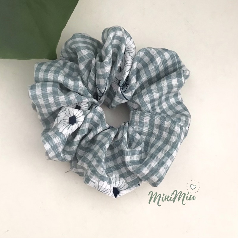 Dây buộc tóc Scrunchies vải caro in hoa Daisy