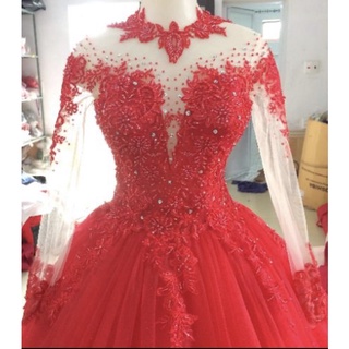 Váy cưới màu đỏ