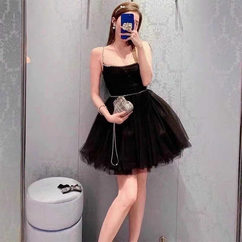 ĐẦM ĐEN 2S NHÍU NGỰC XOÈ PHỒNG