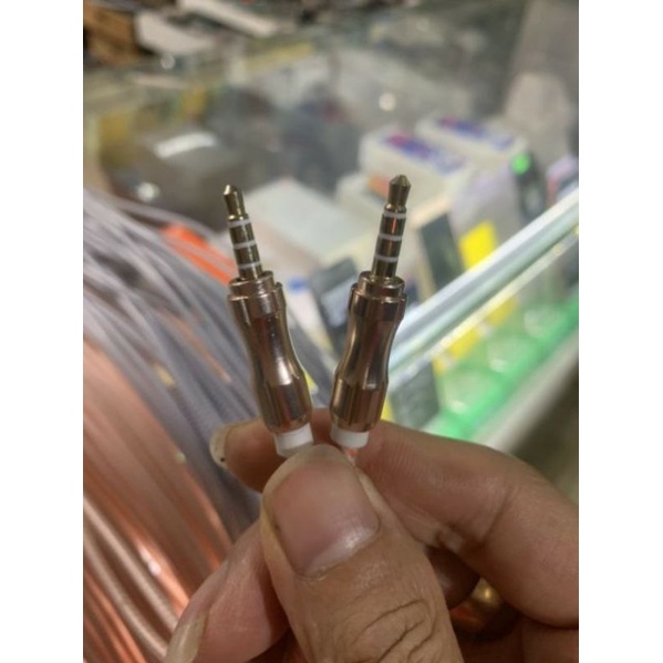 Dây loa âm thanh 2 đầu tròn 3.5mm, dài 1,7M cao cấp. Dây loa 1 đầu 3.5 ra 2 AV dài 1.5m.