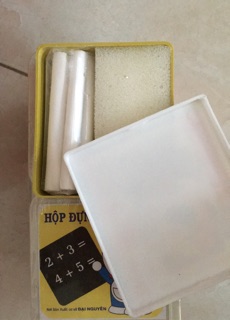 HỘP ĐỰNG PHẤN HỌC SINH