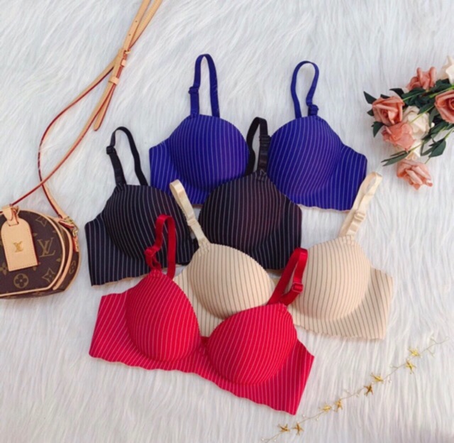 ÁO ĐÚC BÀN TAY KẺ -ĐÊM DÀY NÂNG NGỰC