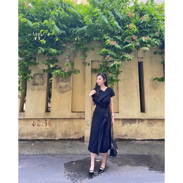 váy cổ đổ đen - kem