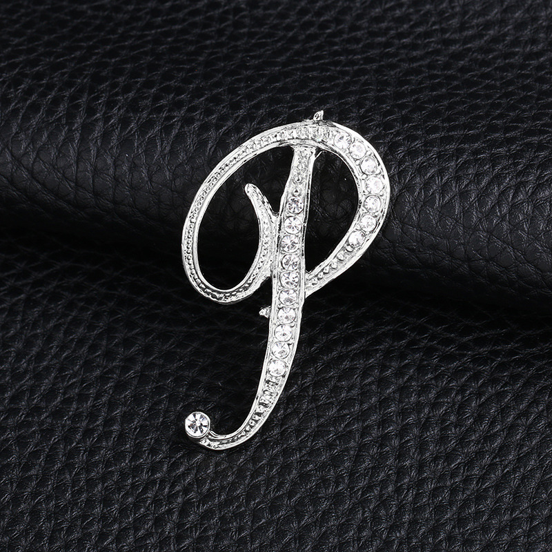 Ghim cài áo hình chữ cái tiếng anh thời trang cho nữ