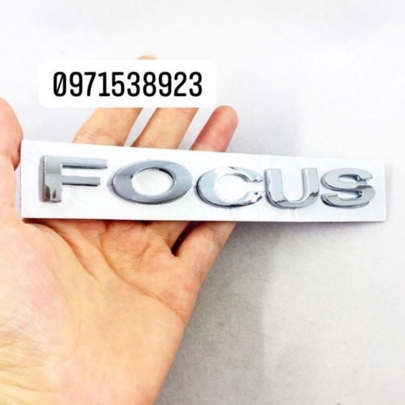 logo chữ nổi FOCUS dán đuôi xe