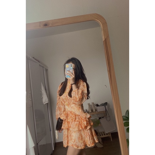 Váy hoa cam