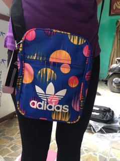 Túi đeo chéo adidas 