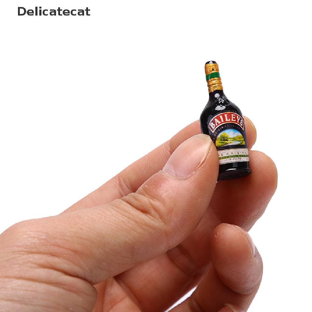 Bộ 3 Mô Hình Chai Rượu Thu Nhỏ Tỉ Lệ 1 / 12 Dùng Để Trang Trí Nhà Búp Bê
