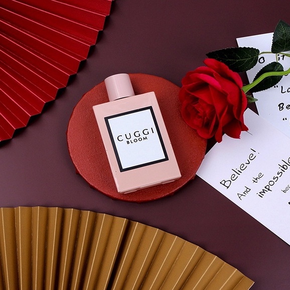 Quạt Giấy Chụp Ảnh, Quạt Xếp Ly Decor Trang Trí Phong Cách Cổ Truyền - Shop Hohi Decor