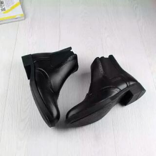 Chelsea boots