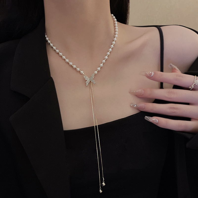 Vòng cổ Dài Mặt Hình Bướm Đính Ngọc Trai Thời Trang