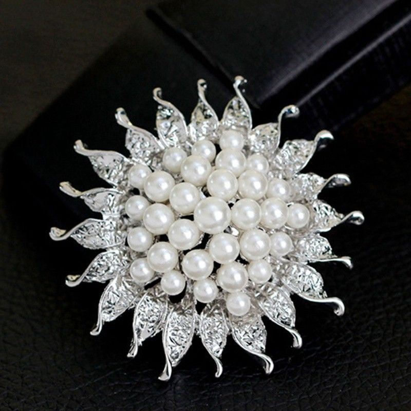 flowersqueen Cài áo hình bông hoa đính ngọc trai giả màu trắng dành cho nữ