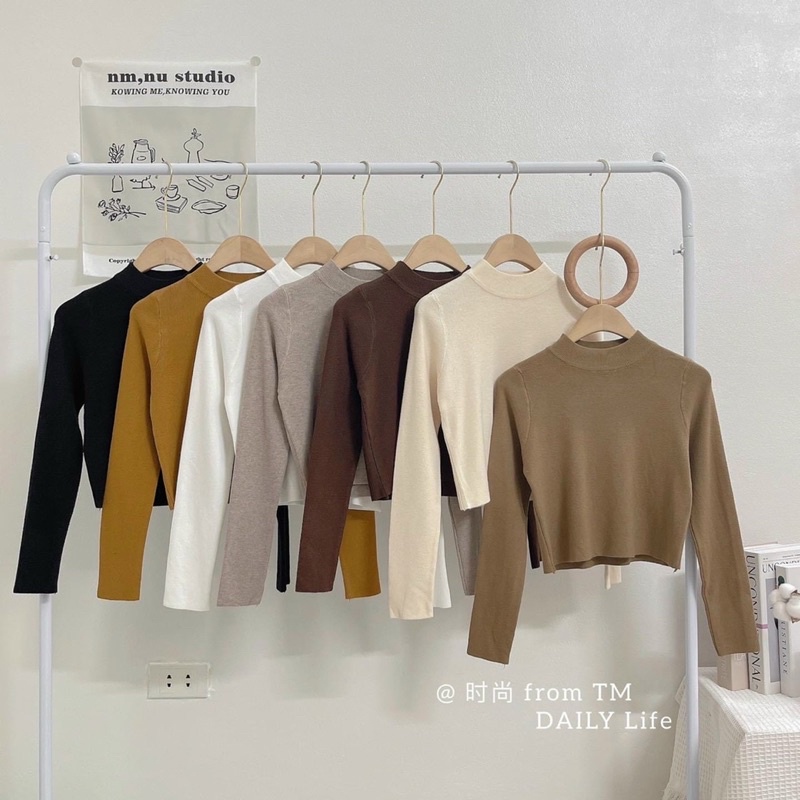 Áo len croptop tay dài cổ 3 phân