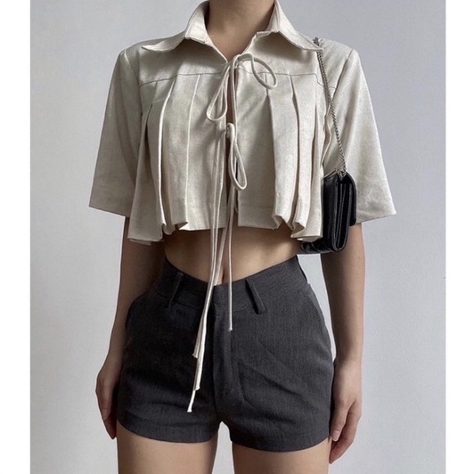 Áo croptop cổ sơ mi tay ngắn xếp li thắt nơ