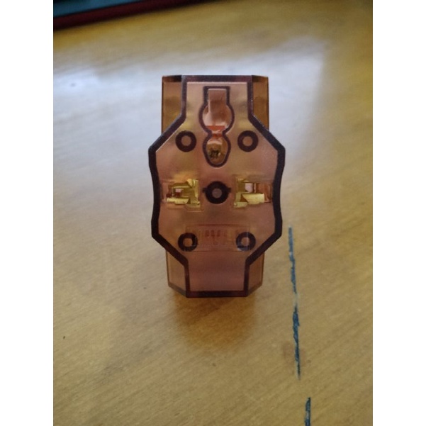 Ổ cắm chia 3 ngả tiện dụng