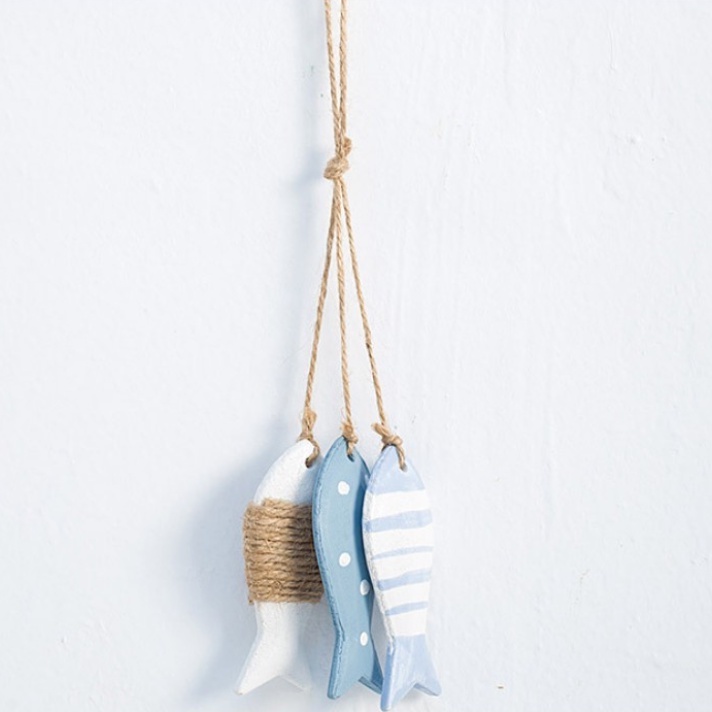 Chùm cá gỗ nhí trang trí phong cách địa trung hải