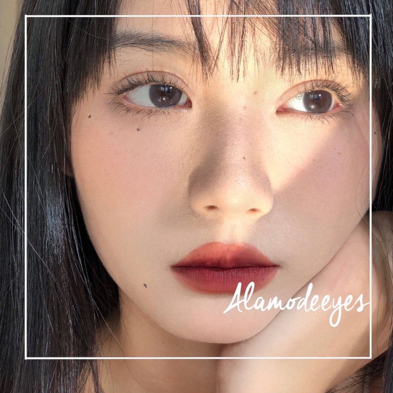 Lens xám trong k vân