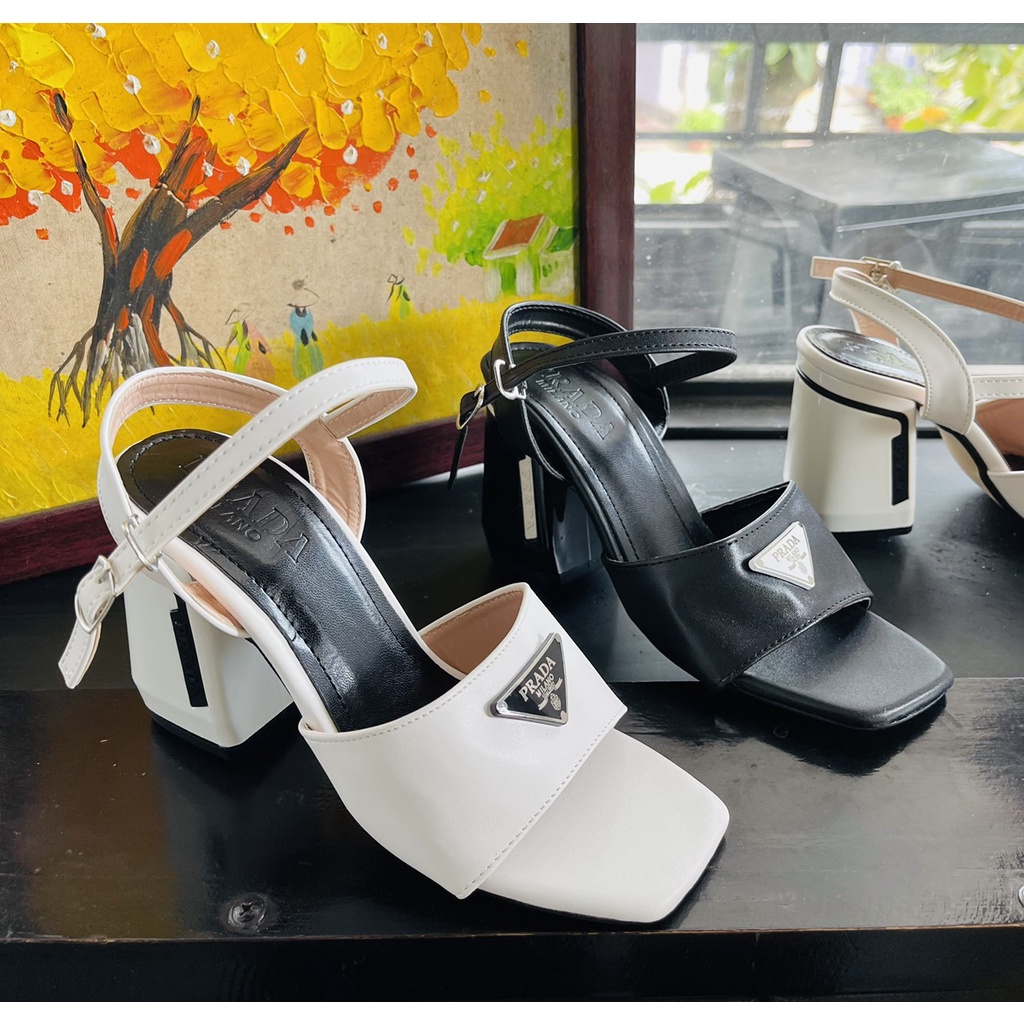 Sandal da mịn khuy tam giác gót trụ to vân kẻ mới - 7P