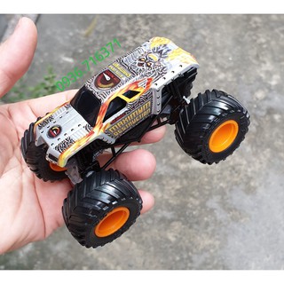 Mô hình xe tải quái vật Monster Jam MJ7 hàng Spin Master Canada
