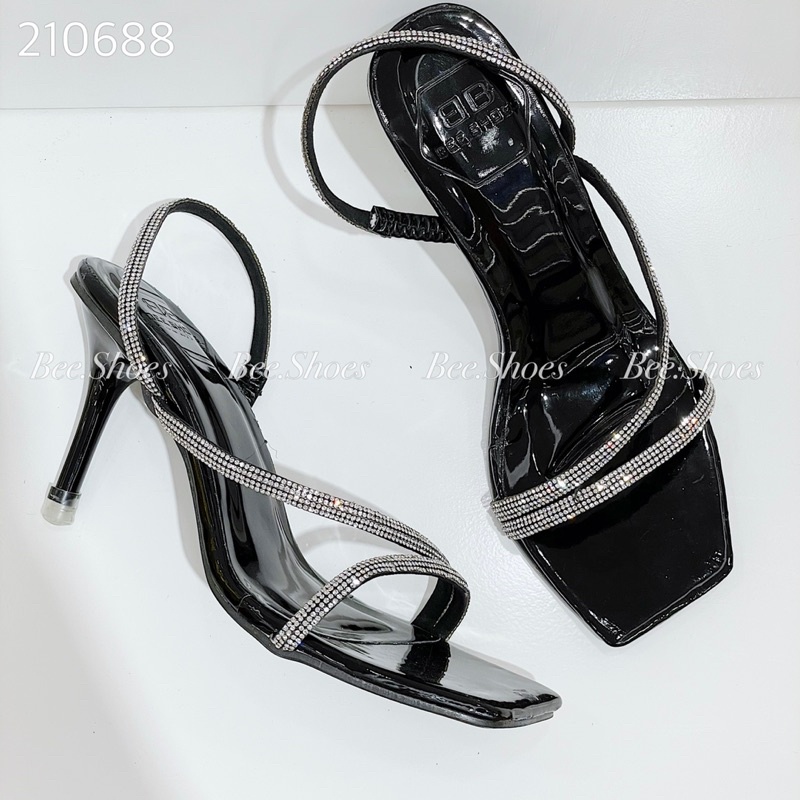 BEESHOES-SANDANLS NỮ THỜI TRANG DA BÓNG GÓT NHỌN 7 PHÂN - SANDNALS THỜI TRANG DỄ ĐI SẴN MÀU ĐEN BẠC TRẮNG 210688