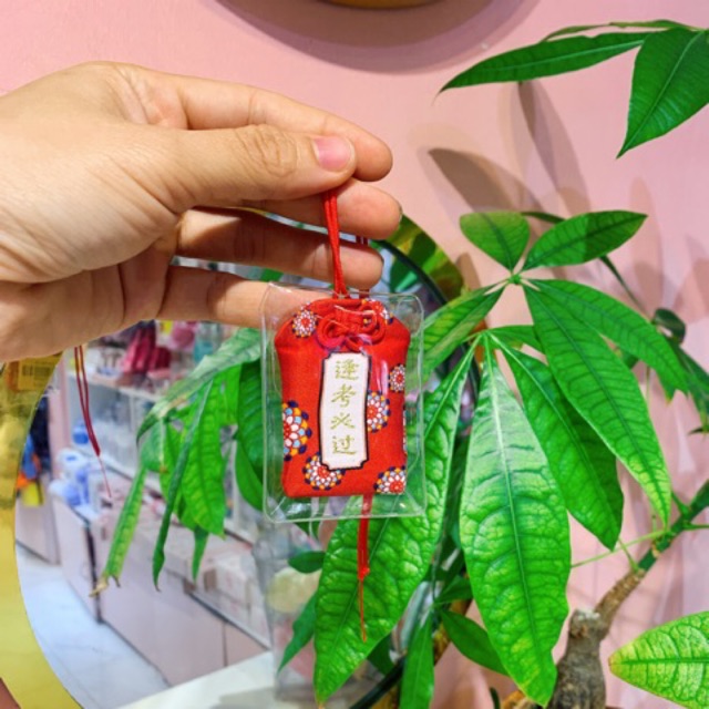 Móc khóa túi gấm may mắn Omamori Nhật