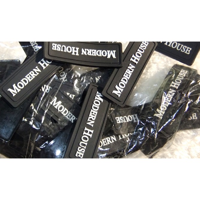 Logo dẻo, logo cao su dẻo, tag nhựa dẻo in theo yêu cầu