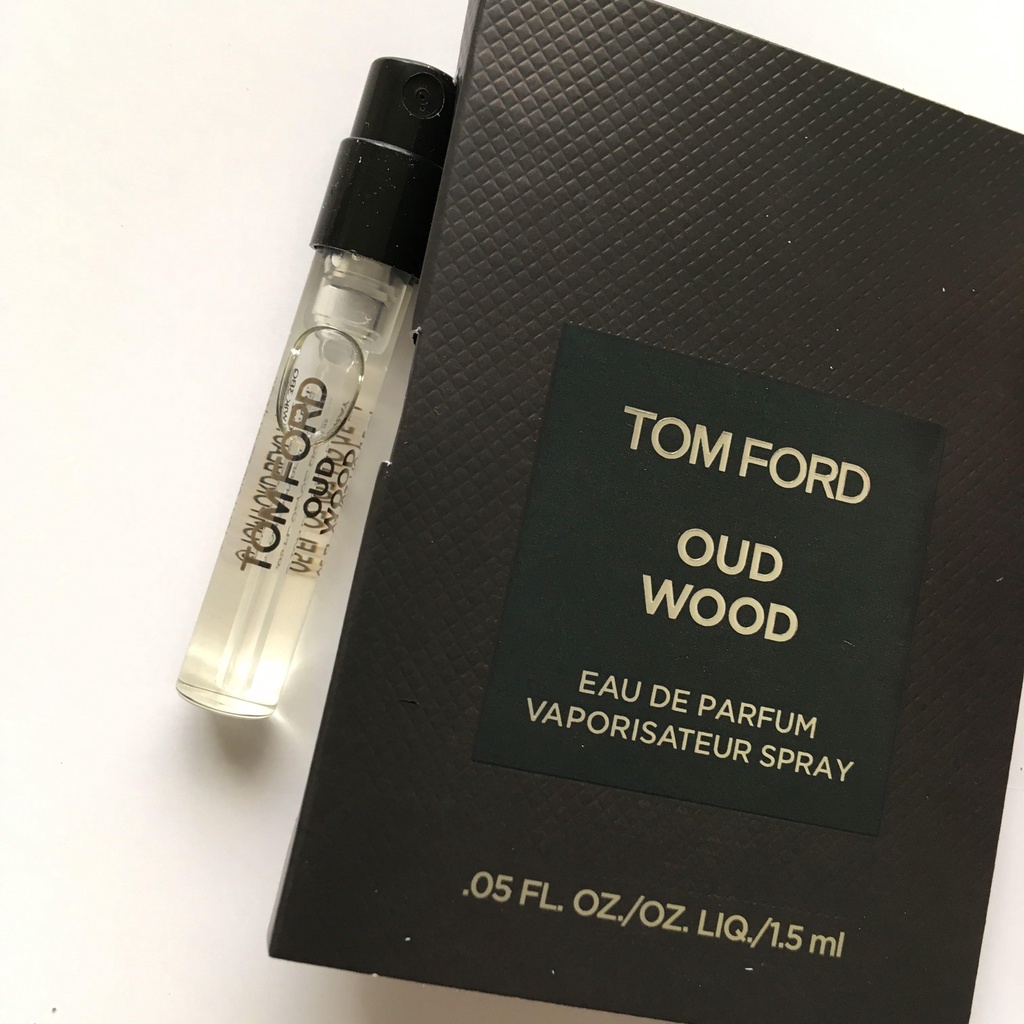 Mẫu thử nước hoa Tomford Oud Wood 1,5ml