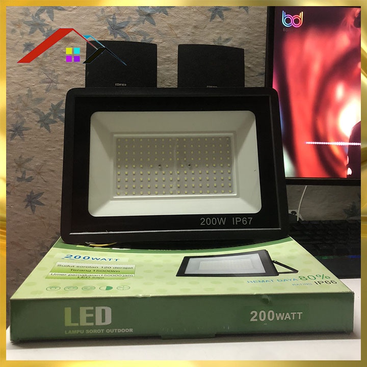 Đèn Pha Led 50W 100W 200W Ip66 Mặt Kính Siêu Sáng Ngoài Trời Cao Cấp Chống Mưa Tiện Lợi