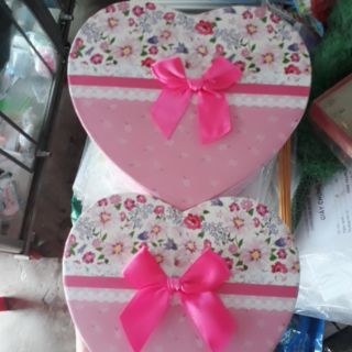 Hộp quà tim kèm xốp