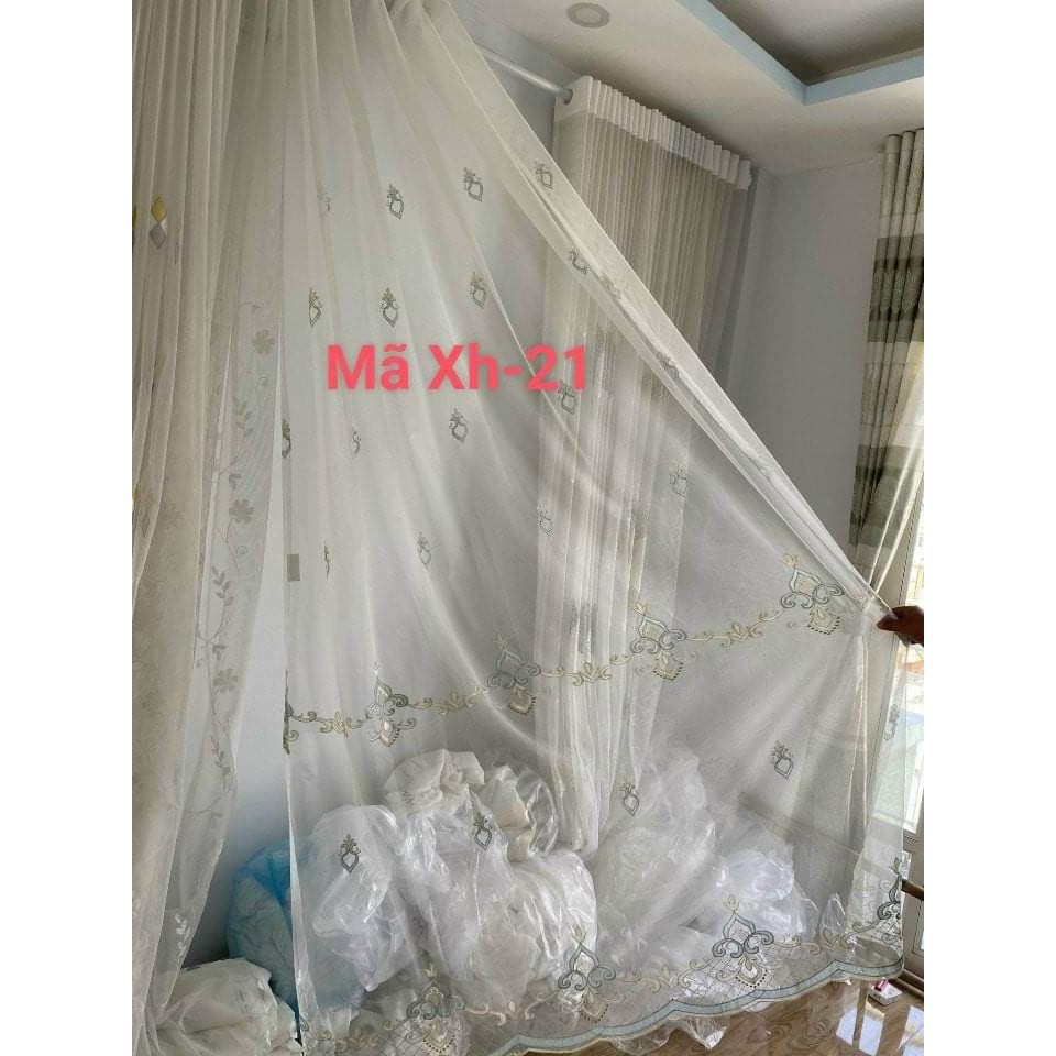 Rèm voan thêu xỏ khoen