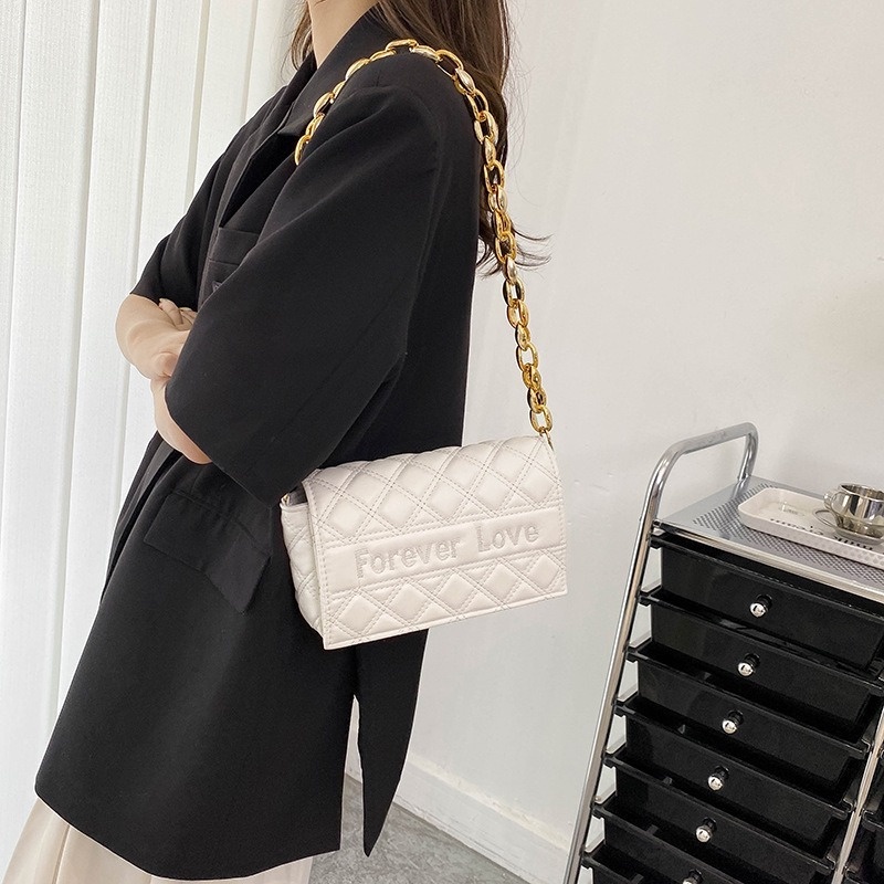 Túi Đeo Dưới Cánh Tay Hình Vuông Nhỏ Phối Dây Xích Dày Màu Sắc Tương Phản Phong Cách Hàn Quốc NB00102