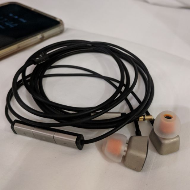 Tai nghe Harman Kardon AE cũ chuyên trị edm,  bass hay,  âm thanh chất vượt tầm giá
