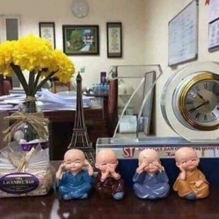 Tượng 4 không
