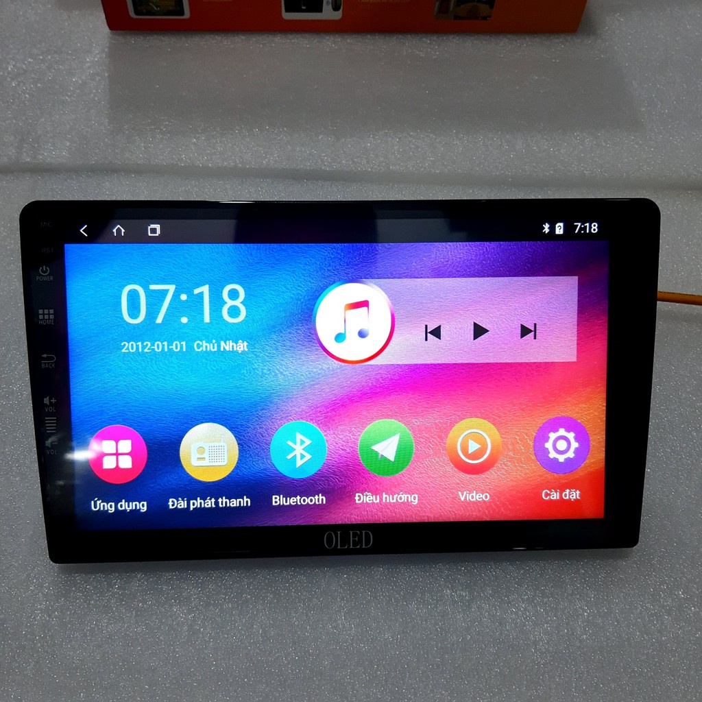 Màn hình androi OLED C2  CHO XE HƠI
