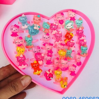 Hộp nhẫn nhựa cho bé. Nhẫn đồ chơi trang điểm Elsa, Hello Kitty
