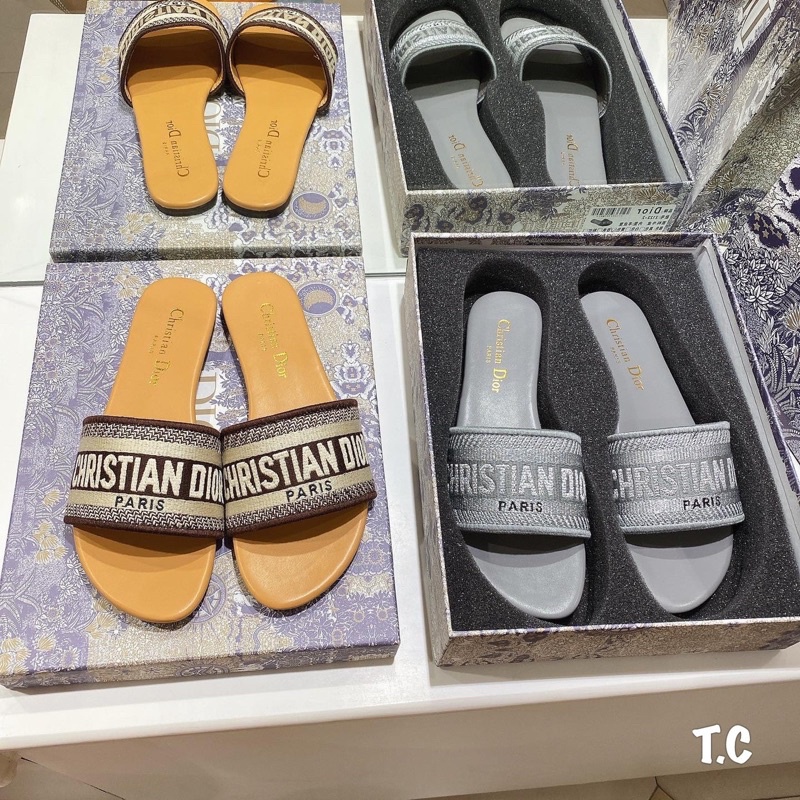 Dép lê D i o r thêu fullbox