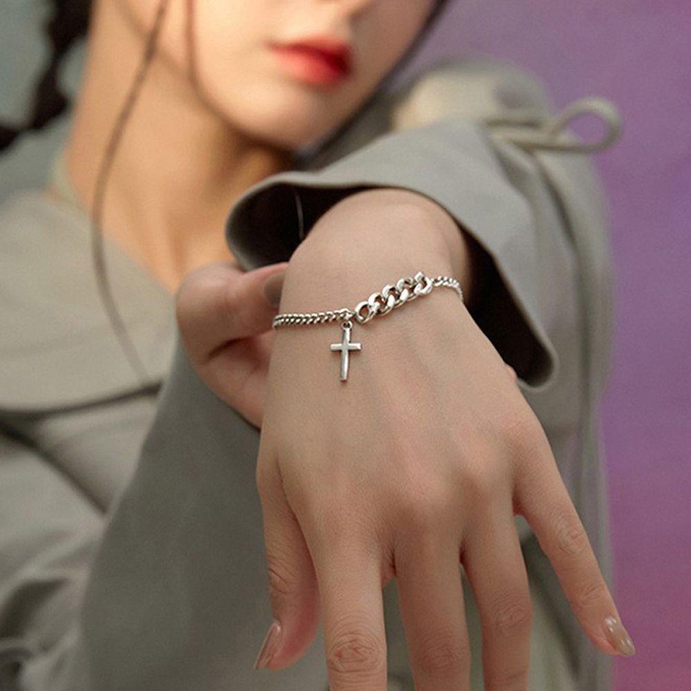 Vòng Tay Dây Xích Mặt Thánh Giá Phong Cách Hip Hop Thời Trang Cho Nữ
