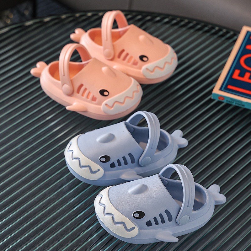 Dép Sục - Dép Crocs Hình Cá Mập Dễ Thương Có Lỗ Thoáng Khí Cho Bé Yêu loại đẹp