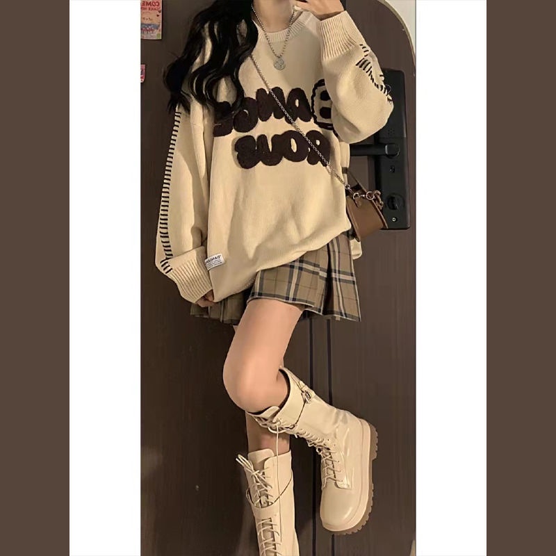 Set áo sweater dáng rộng phối chân váy xếp ly phong cách Hàn Quốc thời trang thu đông cho nữ